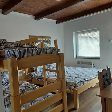 Apartment M&m Pacir